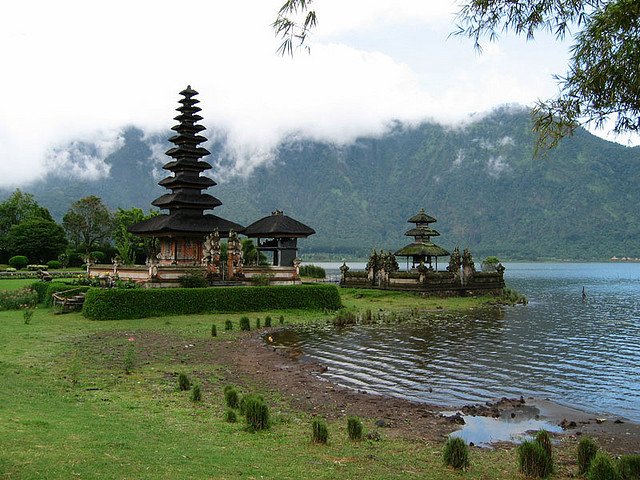 Балі